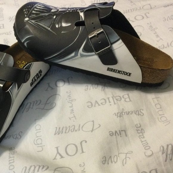 BIRKENSTOCK Clogs Slides Shoes Star Wars Darth Vader Size 33/US 2-2.5 NEW - Picture 2 of 4